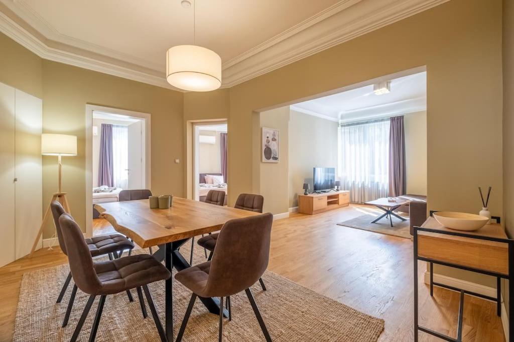 Stunning Luxury 3 Bedroom In The Heart Of Town Sofia