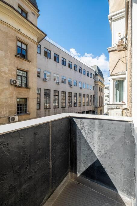 Apartament Stunning Luxury 3 Bedroom In The Heart Of Town