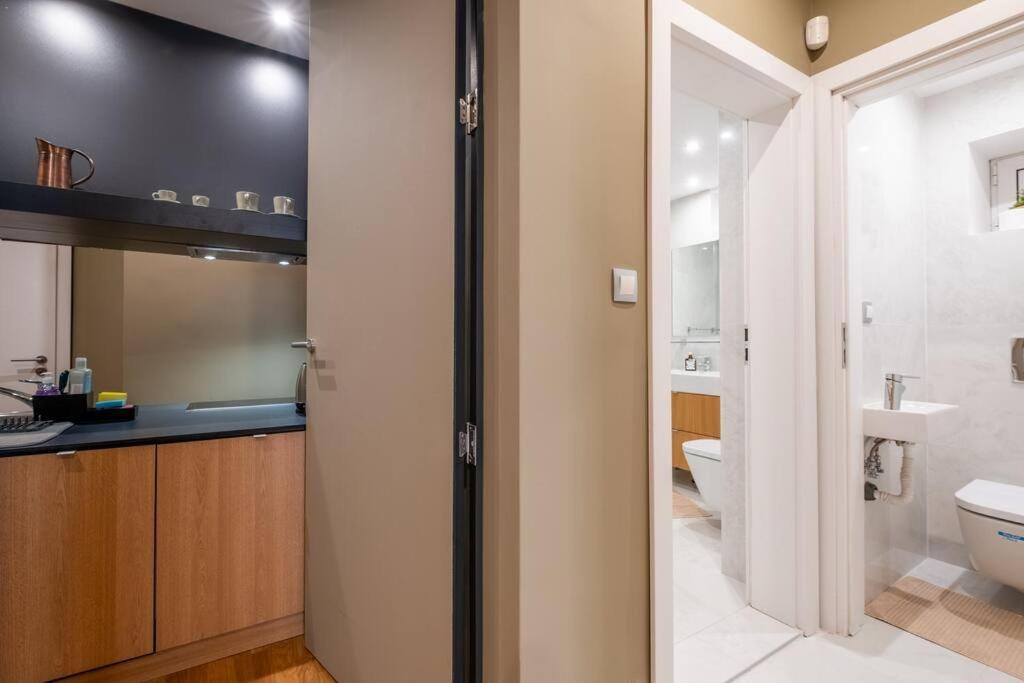 Stunning Luxury 3 Bedroom In The Heart Of Town Apartament Sofia