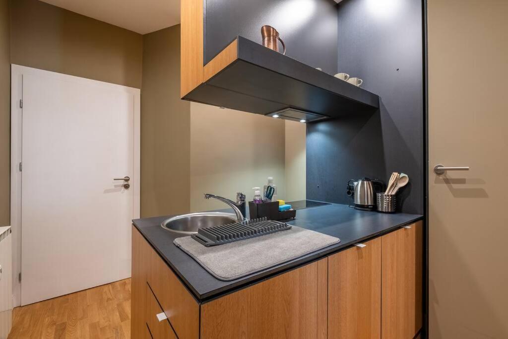 Stunning Luxury 3 Bedroom In The Heart Of Town Apartament Sofia