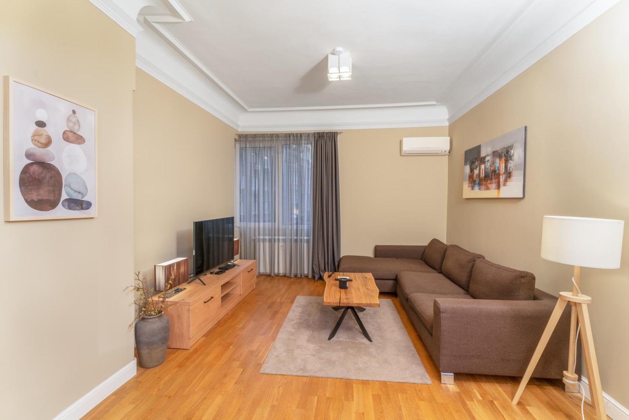Stunning Luxury 3 Bedroom In The Heart Of Town Sofia